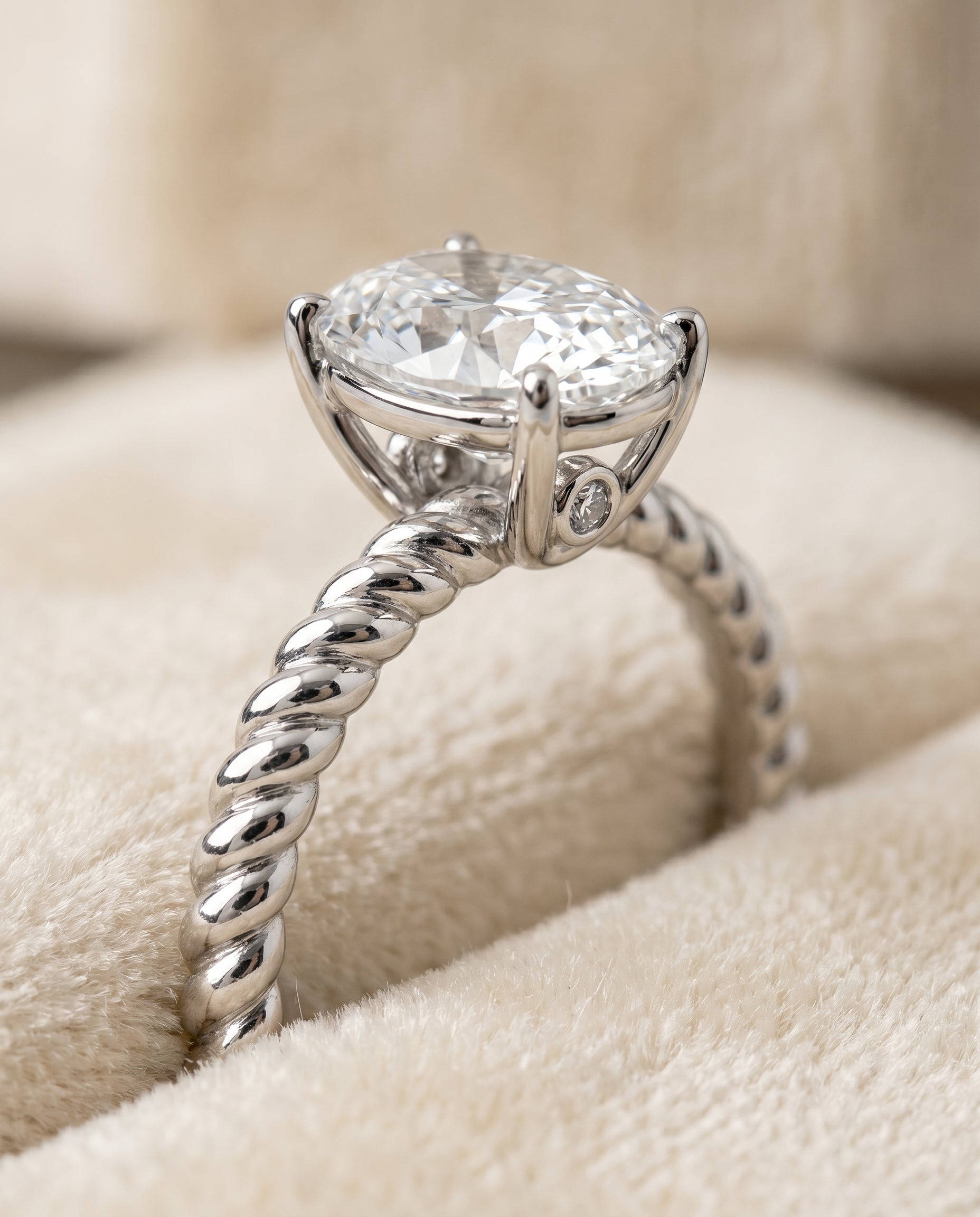 Platinum band of The Charlie oval engagement ring setting | RockHer
