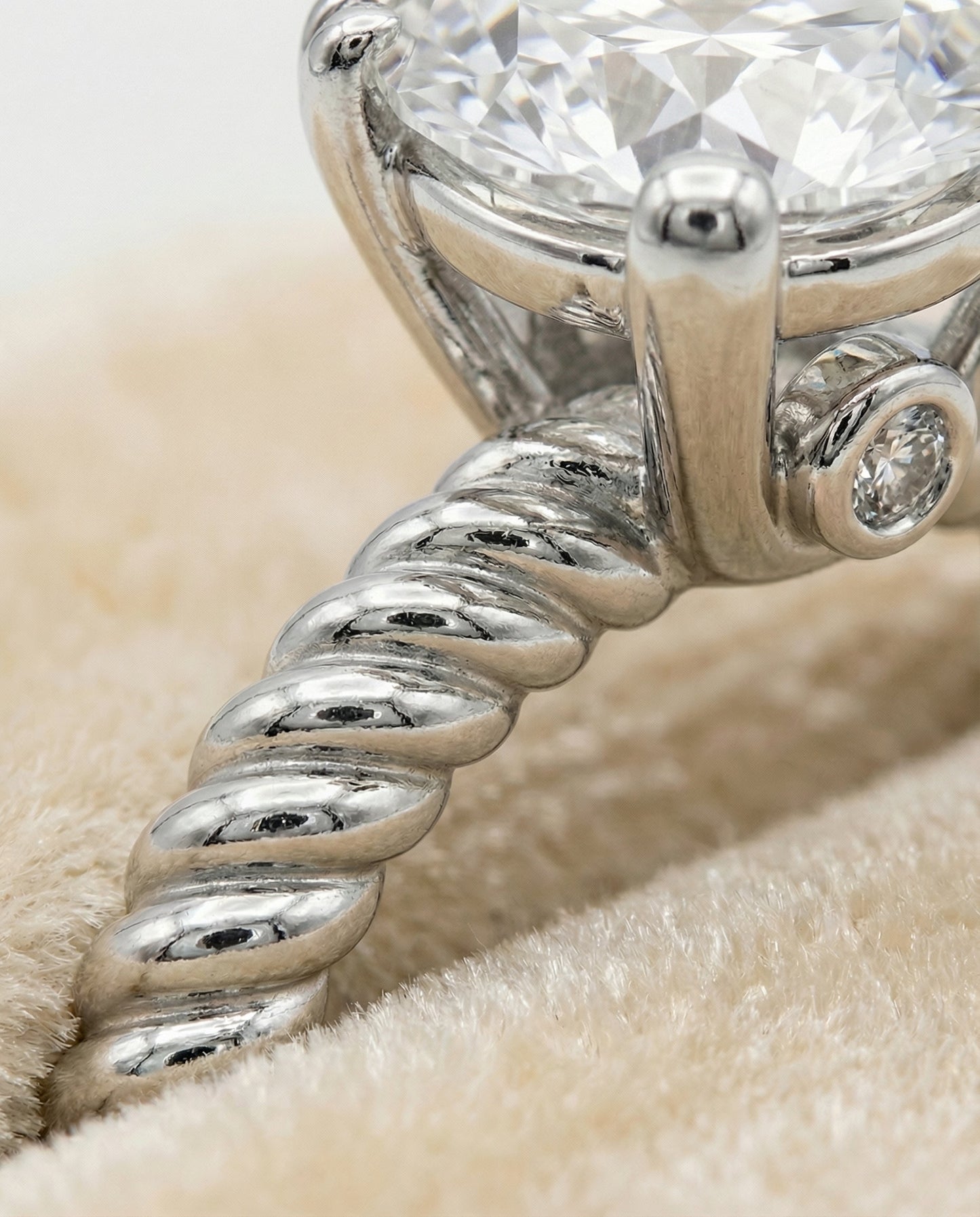 Charlie Select Round engagement ring in 14K White Gold