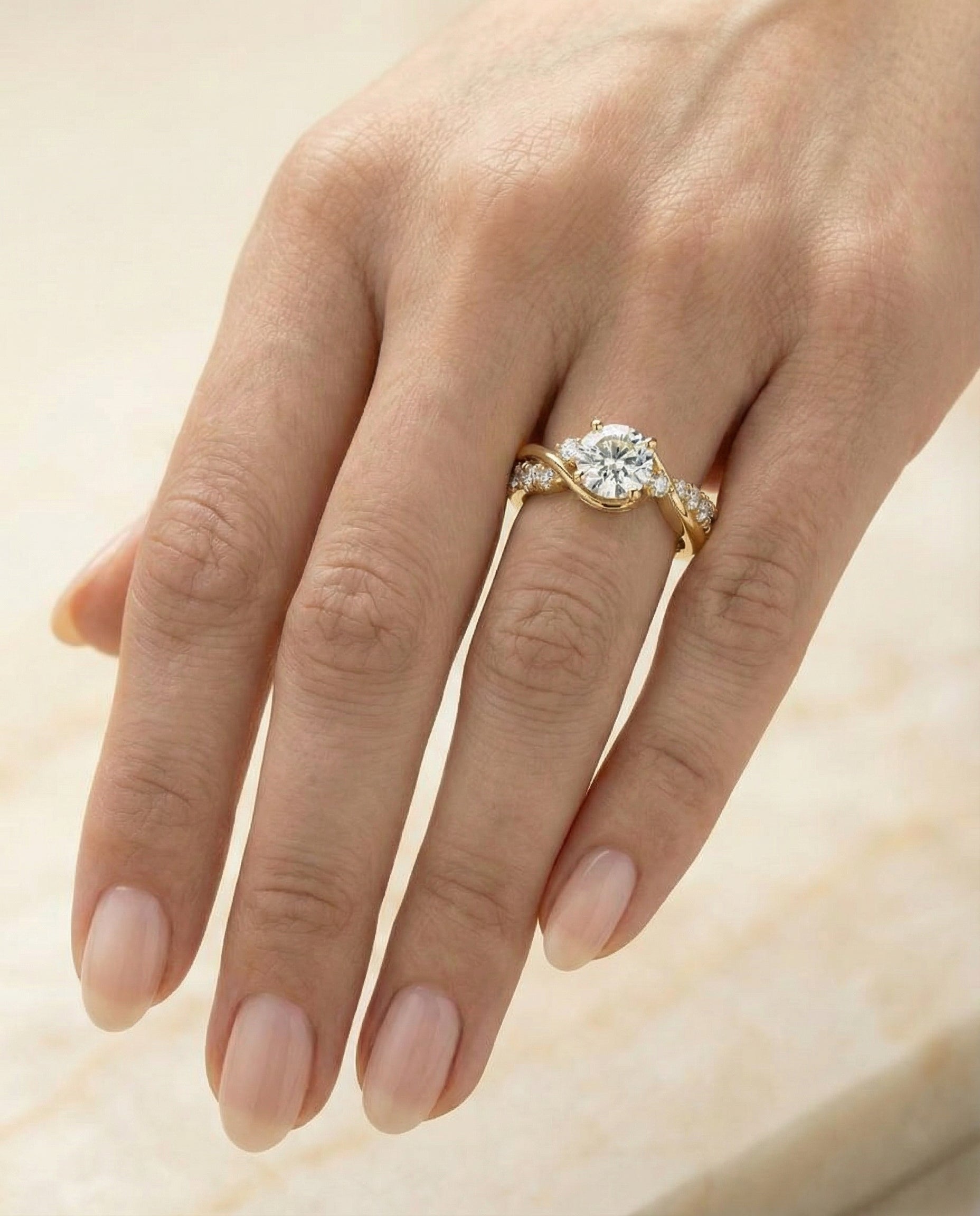 18K Yellow Gold band of The Alice round engagement ring setting | RockHer