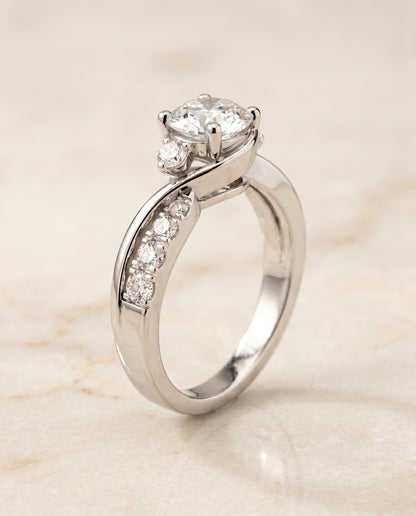 Round Brilliant, Twisted Three Stone, in 18K White Gold – front view | RockHer