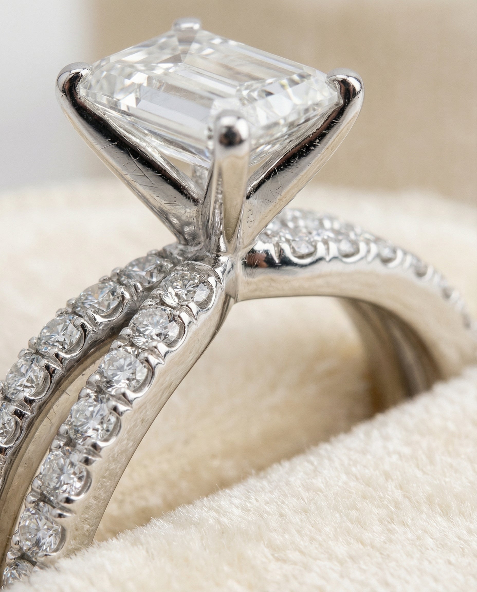 Platinum band of The Carole emerald engagement ring setting | RockHer