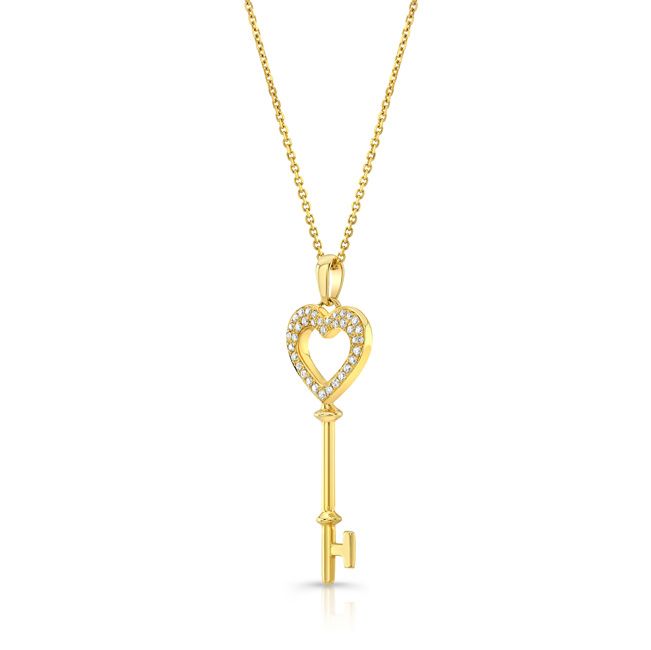 Diamond Heart Key Pendant In 14k Yellow Gold (1/6 Ct.tw)