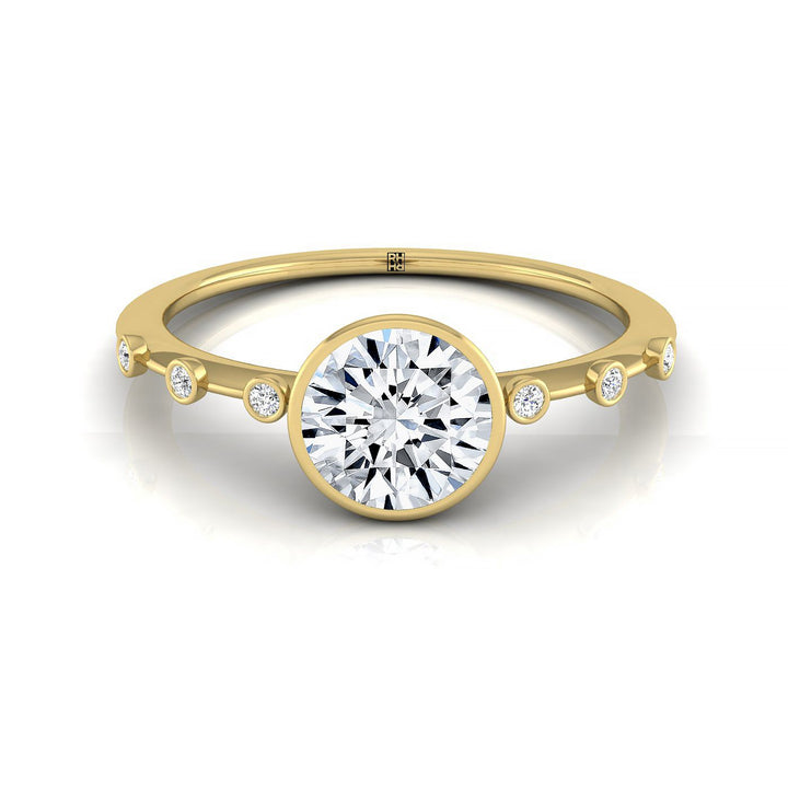 Round Brilliant, Bezel Accent Solitaire Round, in 18K Yellow Gold – front view | RockHer