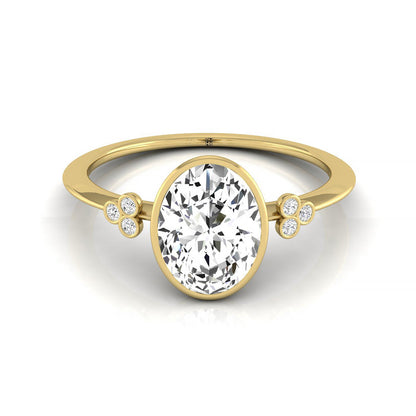 Clover Bezel Accent Solitaire Oval, in 18K Yellow Gold – front view | RockHer