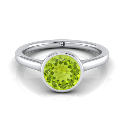 18K White Gold Round Brilliant Peridot Simple Bezel Solitaire Engagement Ring